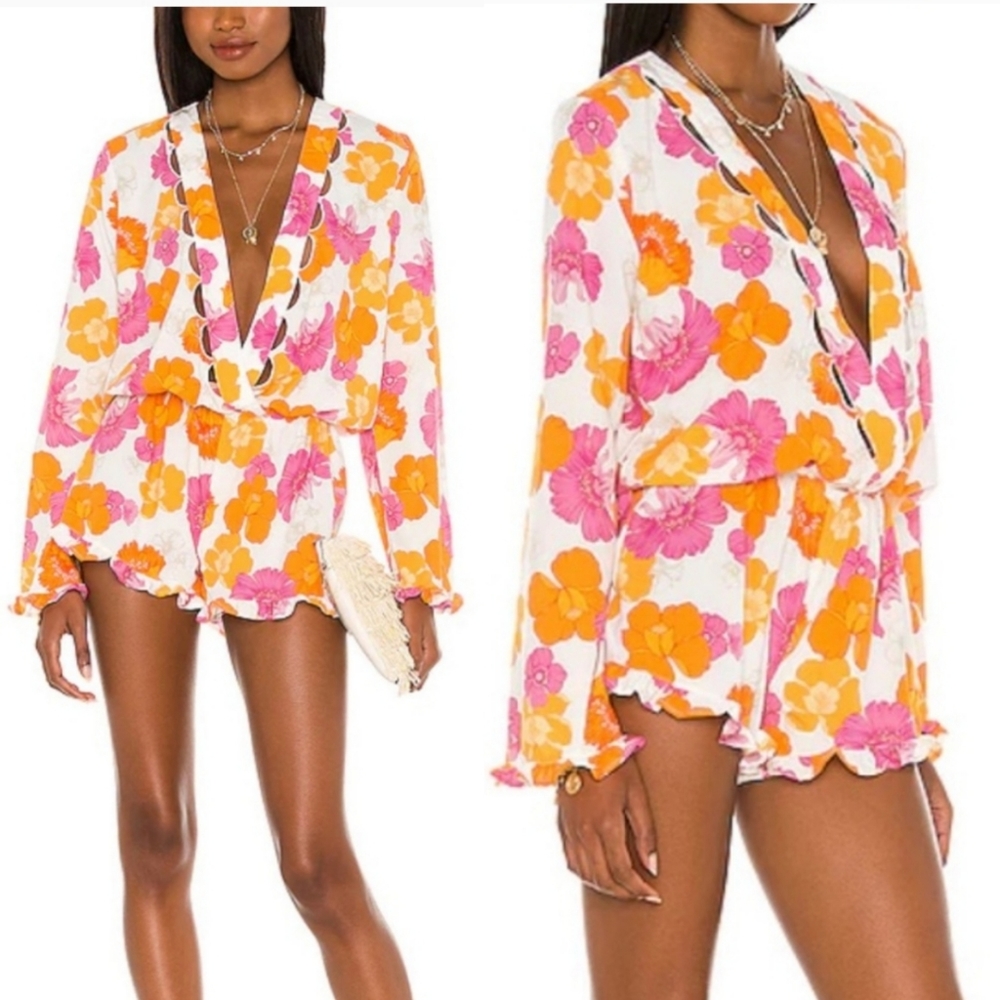 🆕️ Agua Bendita x Revolve Larissa Romper in White Funky Blooms